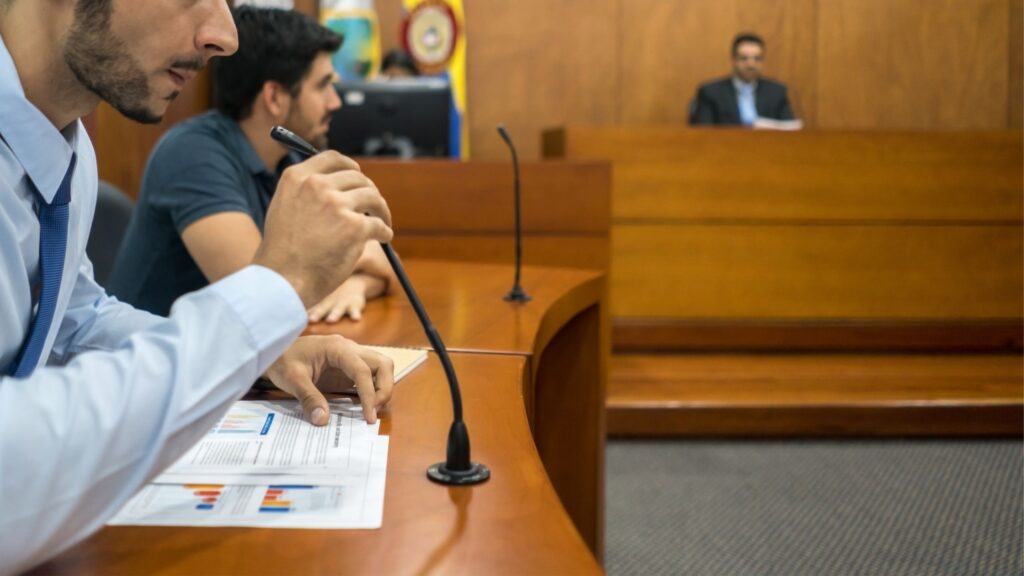 Heavy equipment inspection expert providing litigation support in court