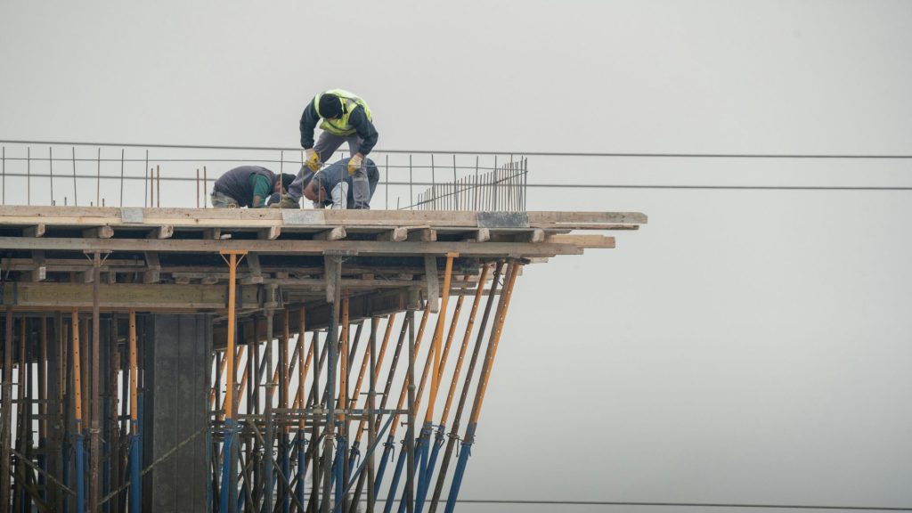 Common OSHA construction violations related to fall protection on job sites